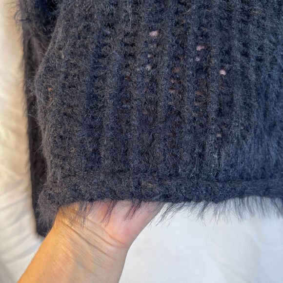 Universal Thread NWT Black Fuzzy Open Weave Sweater Neutral Grunge Size MD - Picture 5 of 10